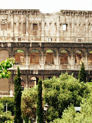 Image:Colosseo3.JPG