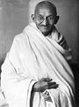 25 January: Gandhi freed.