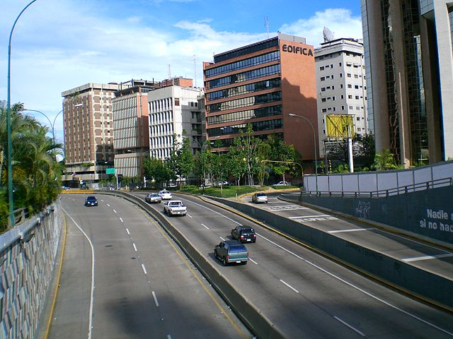 Image:Libertador Avenue, Caracas, Venezuela.jpg