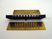 Comb and two reedplates.