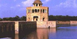 The Hiran Minar located in Sheikhupura, was a tribute to Jahangir's favourite antelope.