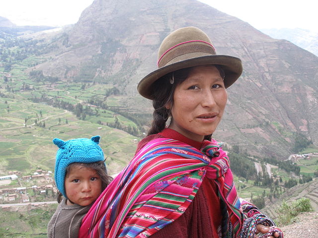 Image:Quechuawomanandchild.jpg