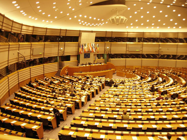 Image:European-parliament-brussels-inside.JPG