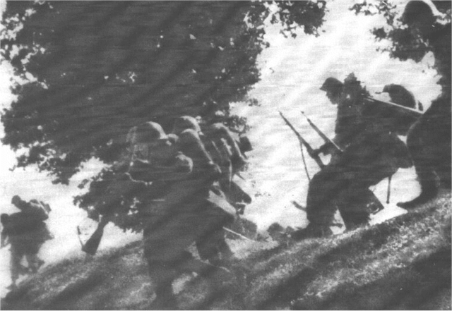 Image:Battle of Bzura 1939-Polish infantry 18 reg..gif