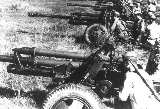 Image:Kursk Soviet Artilery.JPG