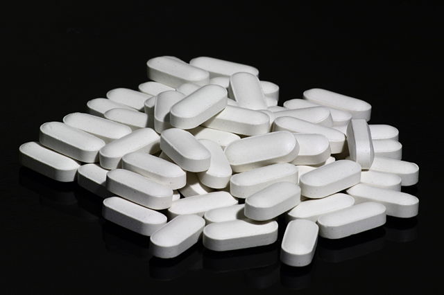 Image:500 mg calcium supplements with vitamin D.jpg