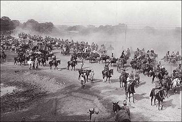 For centuries, the Grand Trunk Road has served as the main artery for travel across Northern India. A scene from the Ambala cantonment during the British Raj.