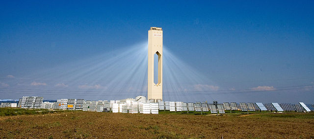 Image:PS10 solar power tower 2.jpg