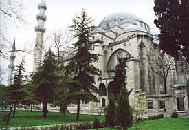 The Suleiman Mosque (Süleymaniye Camii) in Istanbul was built on the order of sultan Suleiman the Magnificent by the great Ottoman architect Sinan in 1557