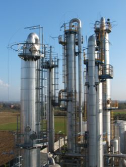 Typical industrial distillation towers