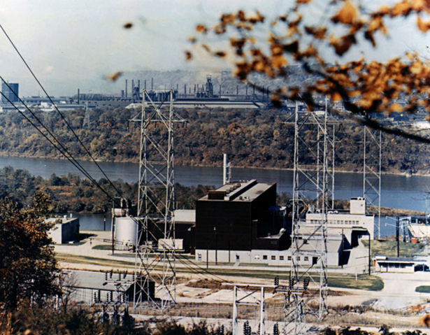 Image:Shippingport Reactor.jpg