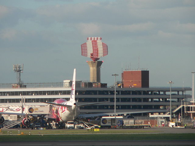 Image:Heathrow Airport radar tower P1180333.jpg
