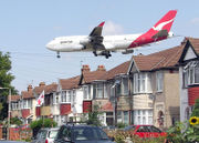 Qantas Boeing 747-400 descending near London Heathrow Airport