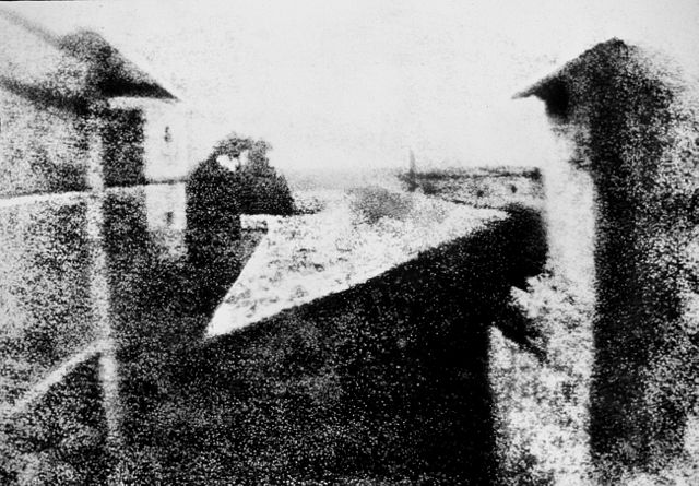 Image:View from the Window at Le Gras, Joseph Nicéphore Niépce.jpg