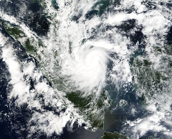 Image:Typhoon Vamei 2001.jpg