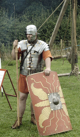Image:Roman legionaire in lorica segmentata.jpg