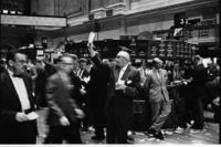 The New York stock exchange traders' floor (1963)