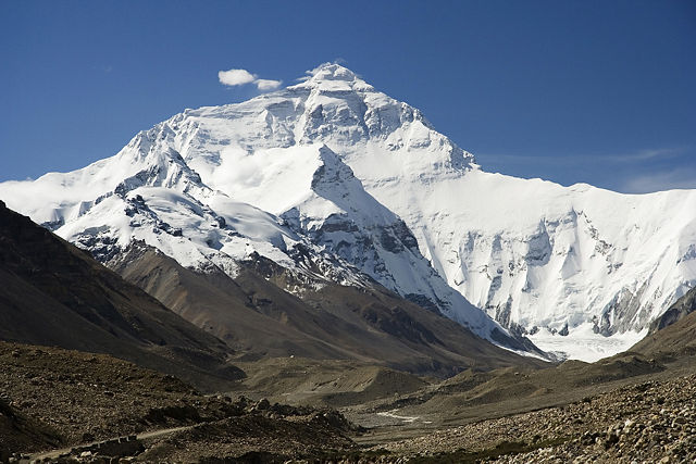 Image:Everest North Face toward Base Camp Tibet Luca Galuzzi 2006 edit 1.jpg