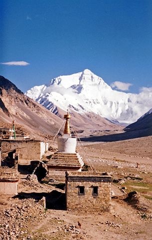 Image:Mount Everest from Rombok Gompa, Tibet.jpg