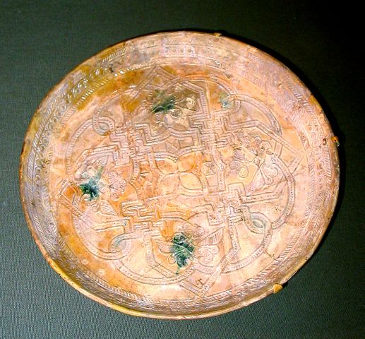 Image:Dish from 9th century Iraq.jpg