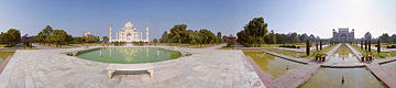 360° panoramic view of the Chahar Bagh gardens