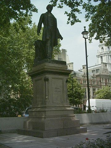Image:Robert Peel statue.jpg