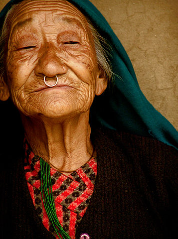 Image:Old lady from Darap(Sikkim).jpg