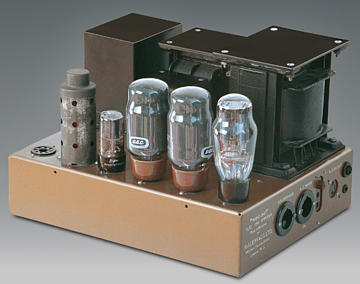 A vacuum-tube Hi-Fi amplifier.