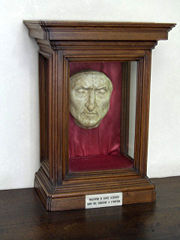 A recreated death mask of Dante Alighieri (in Palazzo Vecchio, Florence).