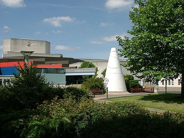 Image:Warwick Arts Centre 2003.JPG