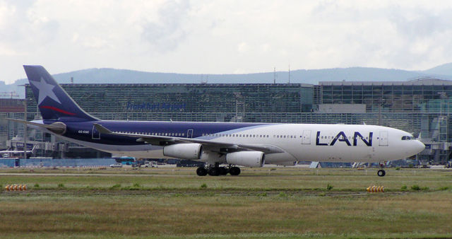 Image:LAN AL A340-300X CC-CQC.jpg