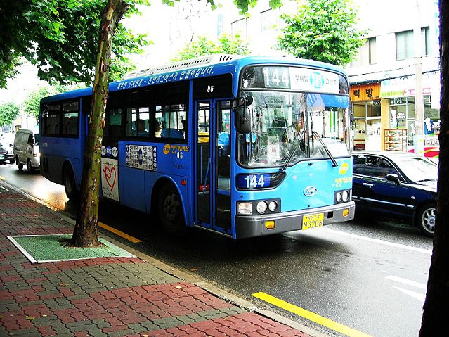Image:Seoul bus B144.jpg