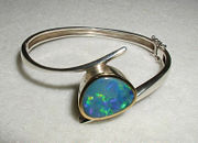 A modern opal bracelet