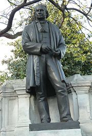 Bronze statue of Brunel at Temple in London.