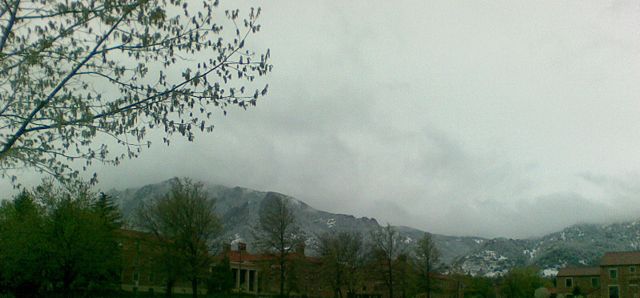 Image:Rockies visible from CU Boulder.jpg