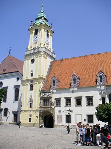 Image:Bratislava-old town hall.jpg