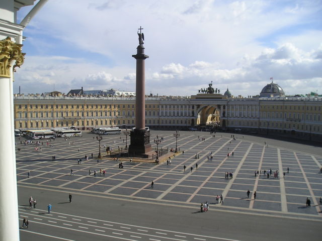 Image:Palace Square2, St. Petersburg, Russia.jpg