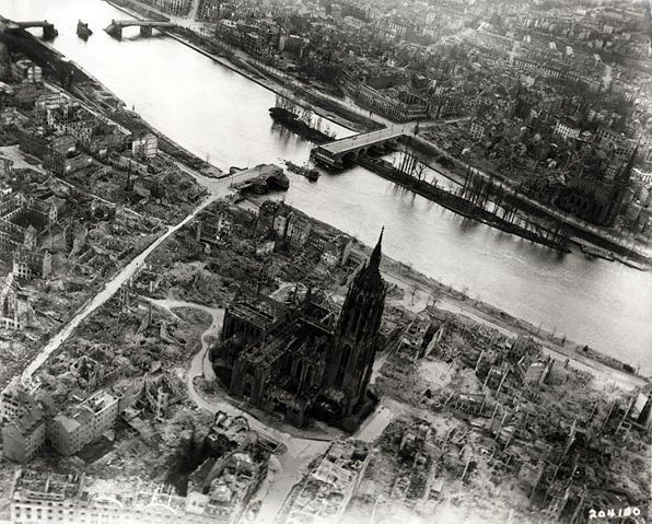 Image:Frankfurt Am Main-Altstadt-Zerstoerung-Luftbild 1944.jpg