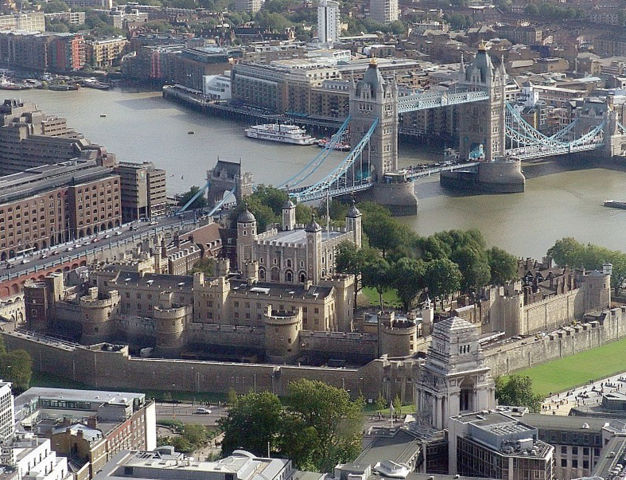 Image:Tower of london from swissre.jpg