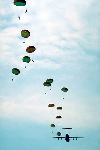 Image:US Army paratroopers Fort Bragg.jpg