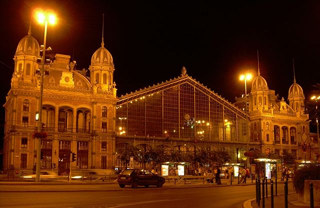 Image:Budapest West Station by Night.JPG