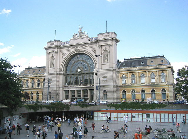 Image:BudapestKeletiStation.jpg