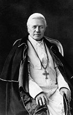 4 August: Pope Pius X becomes the new pope.