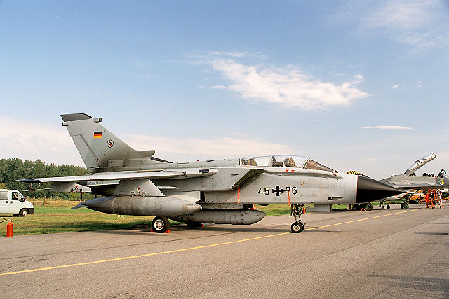 Image:Panavia Tornado IDS of Luftwaffe, static display, Radom AirShow 2005, Poland.jpg