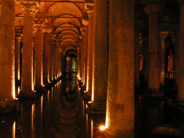 Image:Istanbul - Basilica Cistern - 01.JPG
