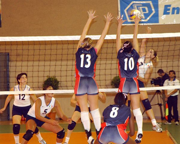 Image:Volleyball game.jpg