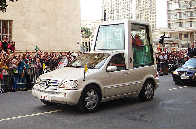Image:Popemobile May 2007.jpg