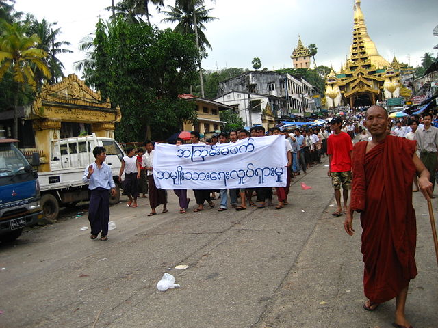Image:2007 Myanmar protests 7.jpg
