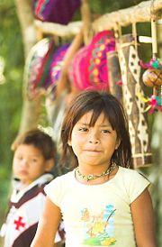 A young Guaraní girl.