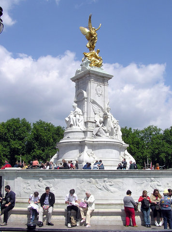 Image:Victoria.memorial.london.arp.jpg
